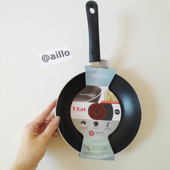 T-fal Total Non-stick Fry Pan, 8" black - Picture 2 of 11